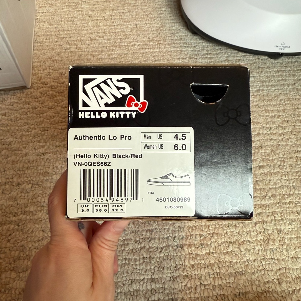 Disney Vans - Picture 11 of 12